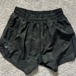 Lululemon hotty hot shorts